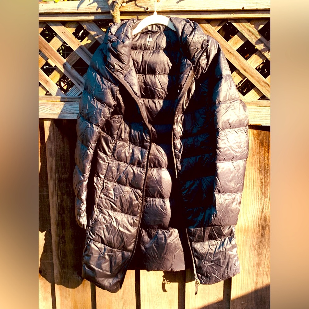 UniQlo Ultra Light Weight Down Jacket
